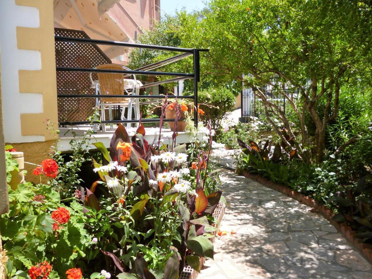 Kostas studios Agios Georgios Pagon Exterior foto