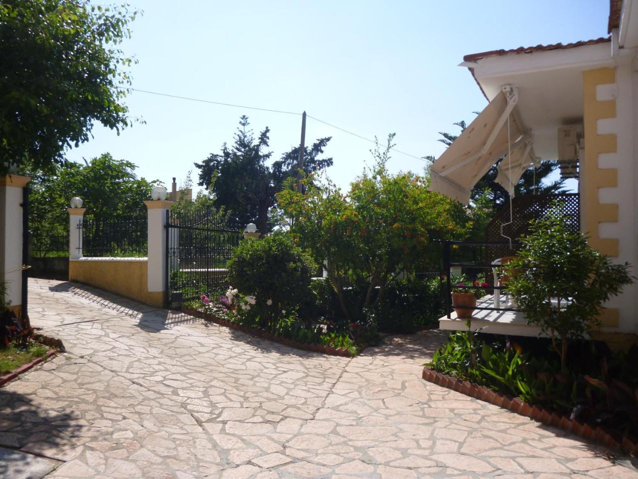 Kostas studios Agios Georgios Pagon Exterior foto